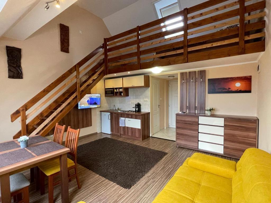 Gyulai Brill Apartman Экстерьер фото