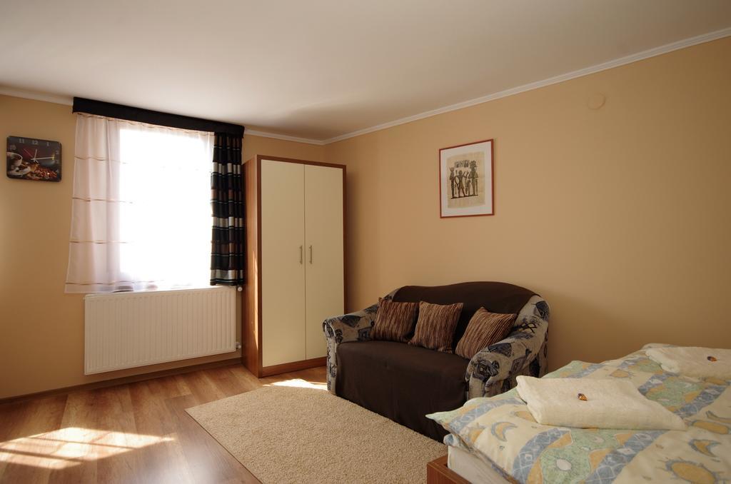 Gyulai Brill Apartman Экстерьер фото