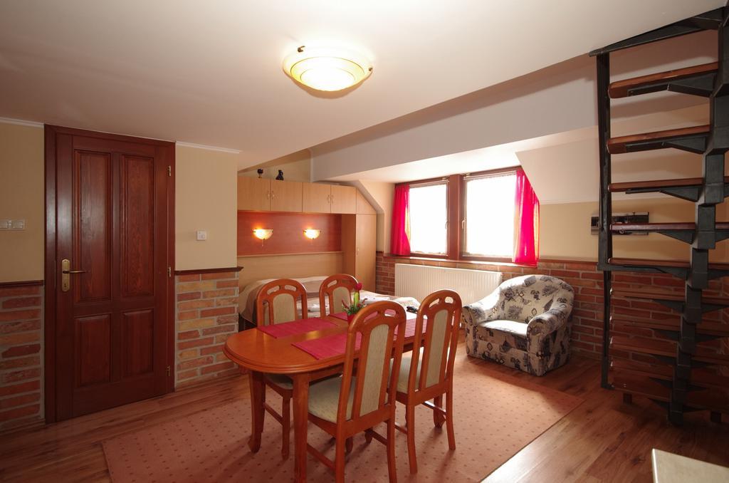 Gyulai Brill Apartman Экстерьер фото