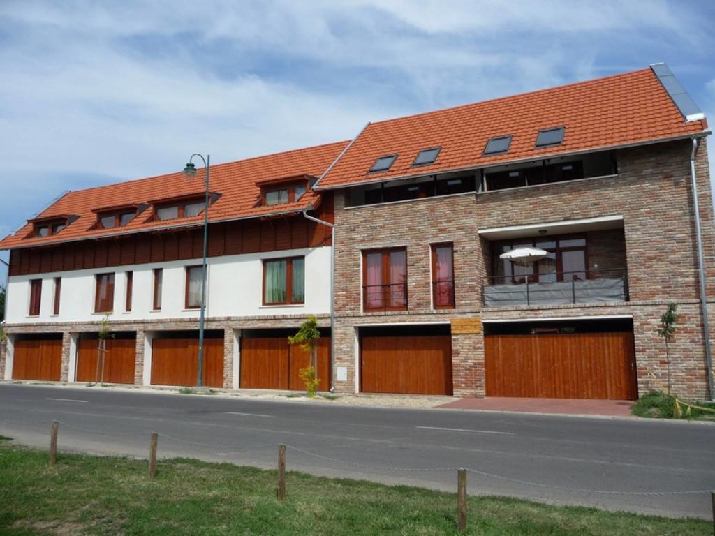 Gyulai Brill Apartman Номер фото